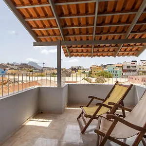 Couette-café Maya, Mindelo