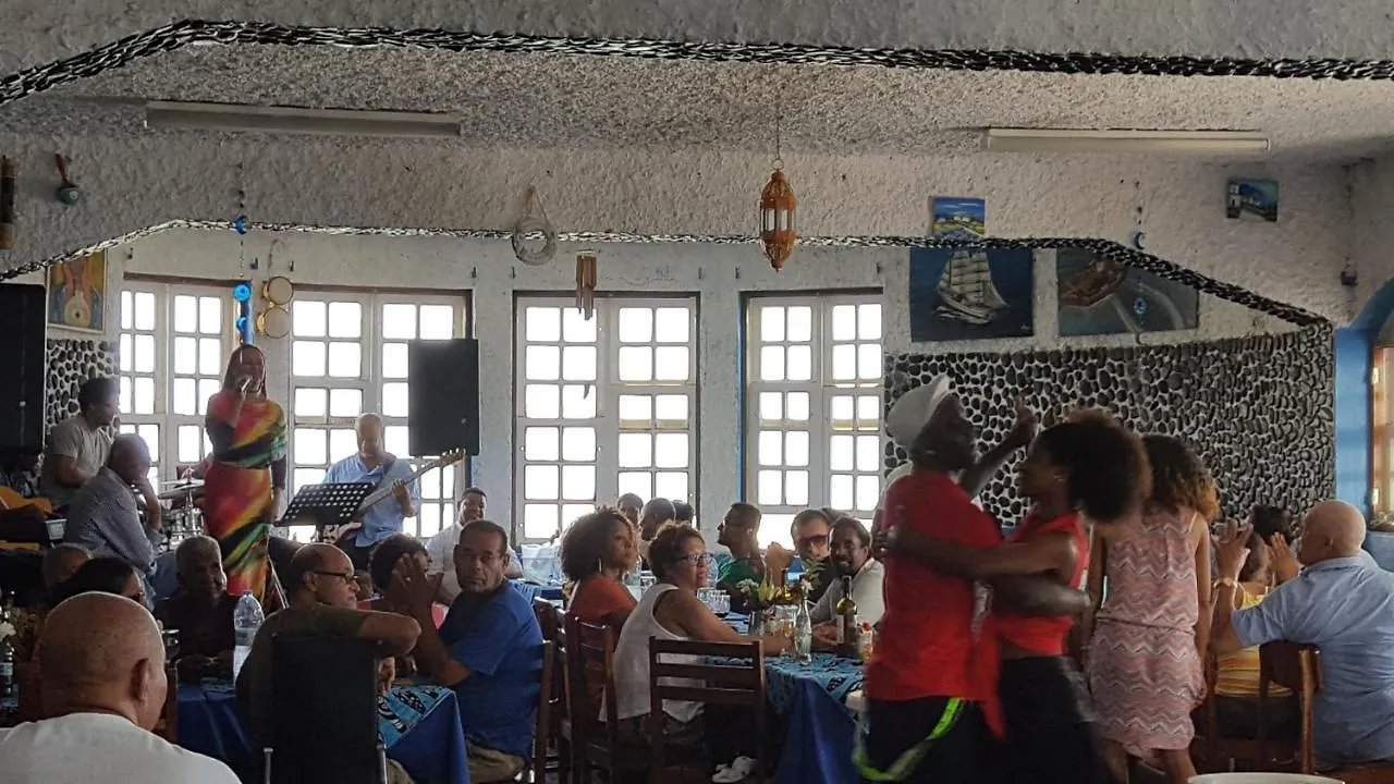 Chez Loutcha Residencial Hotel Mindelo